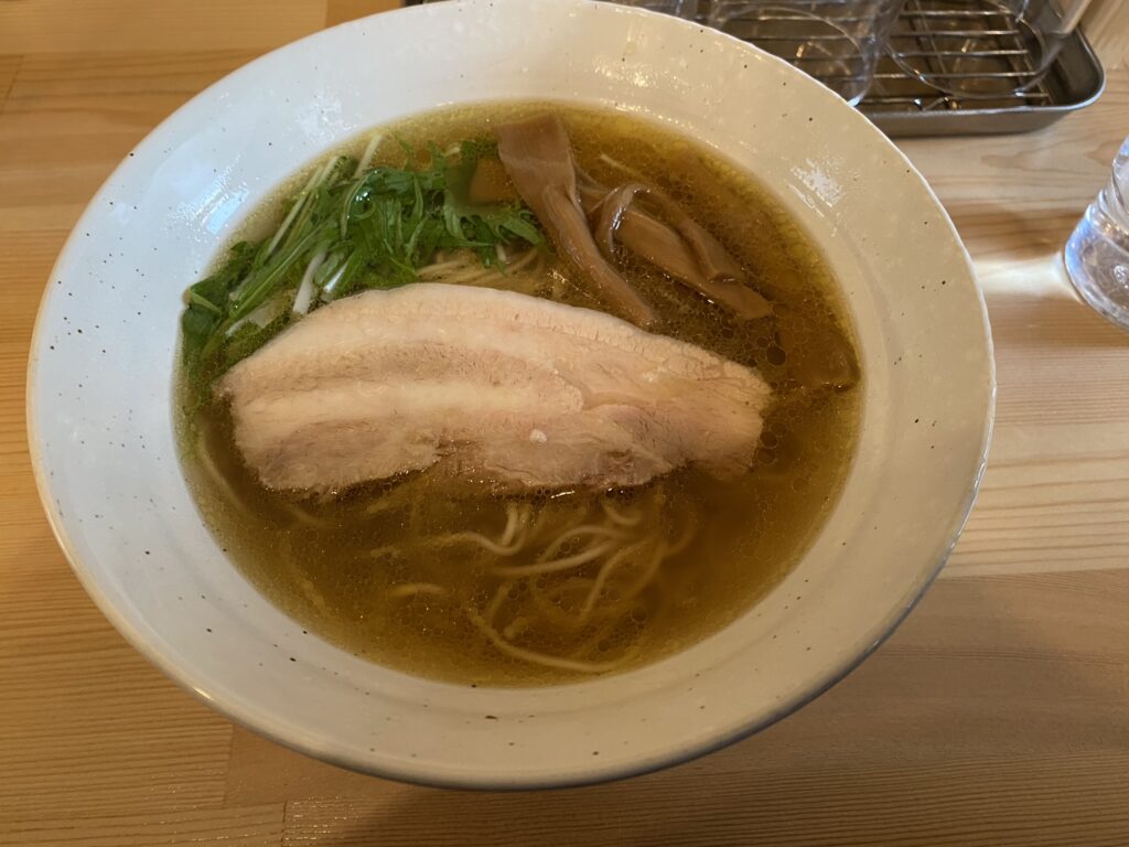 新白醤油らーめん　850円